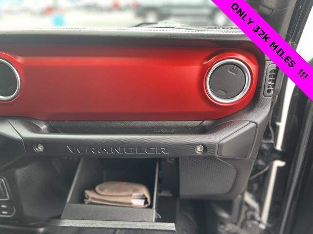 Photo of 2018 Black Clearcoat Jeep Wrangler Unlimited