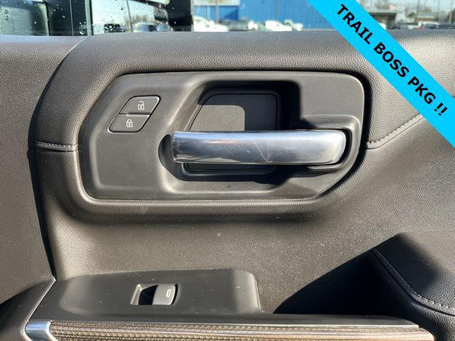 Photo of 2022 Black Chevrolet Silverado 1500