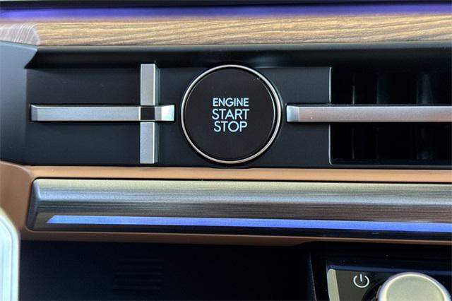 Photo of 2025 Ecotronic Gray Matte Hyundai SANTA FE