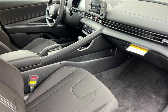 Photo of 2025 Ultimate Red Hyundai ELANTRA