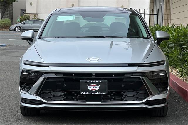 Photo of 2025 Aero Silver Hyundai SONATA Hybrid
