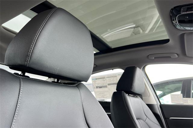 Photo of 2025 Aero Silver Hyundai SONATA Hybrid
