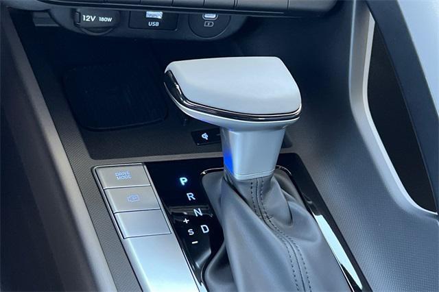 Photo of 2025 Fluid Metal Hyundai ELANTRA