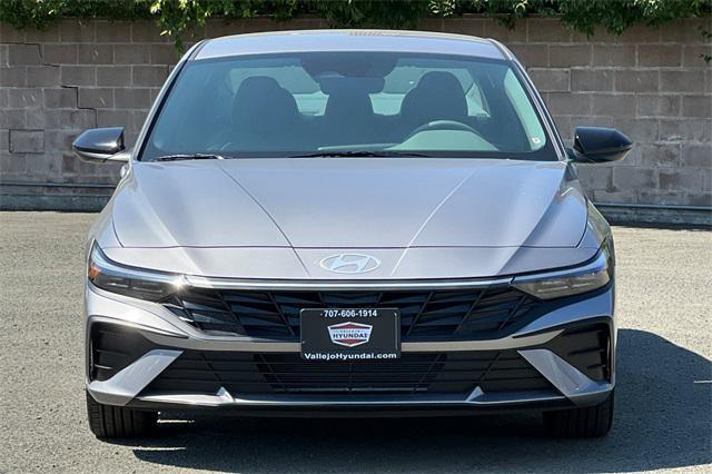 Photo of 2025 Fluid Metal Hyundai ELANTRA