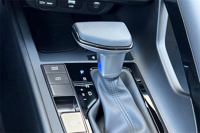 Photo of 2025 Serenity White Hyundai ELANTRA