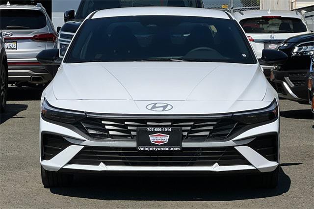 Photo of 2025 Serenity White Hyundai ELANTRA