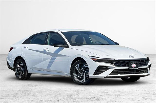Photo of 2025 Serenity White Hyundai ELANTRA