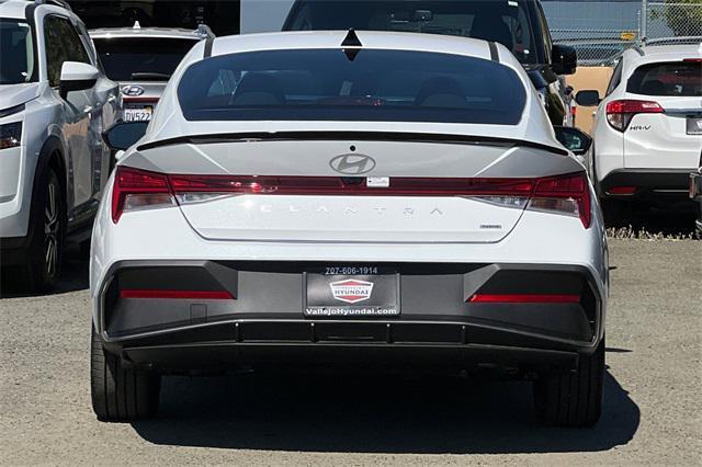 Photo of 2025 Serenity White Hyundai ELANTRA