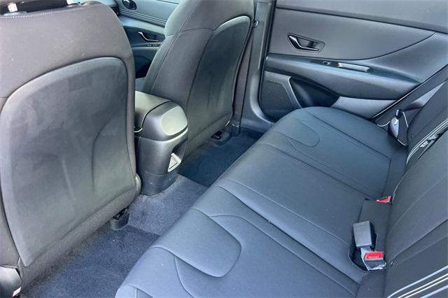 Photo of 2025 Serenity White Hyundai ELANTRA