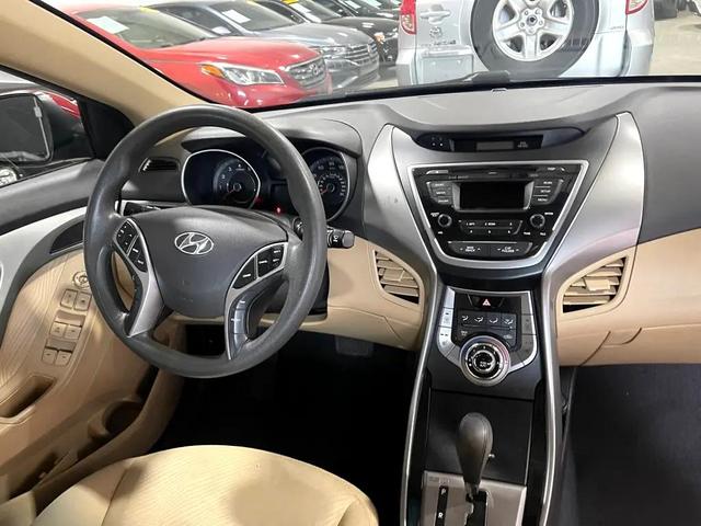 Photo of 2013 Sparkling Ruby Hyundai ELANTRA