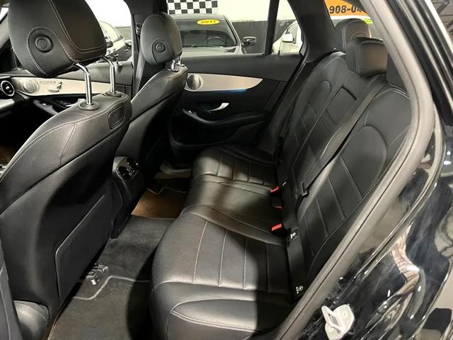 Photo of 2019 BLACK Mercedes-Benz GLC 300