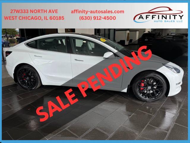 Photo of 2018 White Tesla Model 3