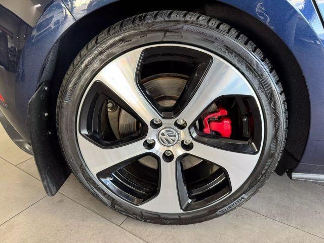 Photo of 2019 Night Blue Metallic Volkswagen Golf GTI