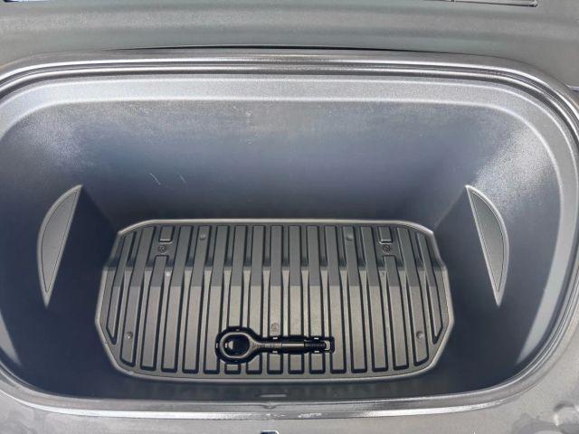 Photo of 2021 White Tesla Model Y