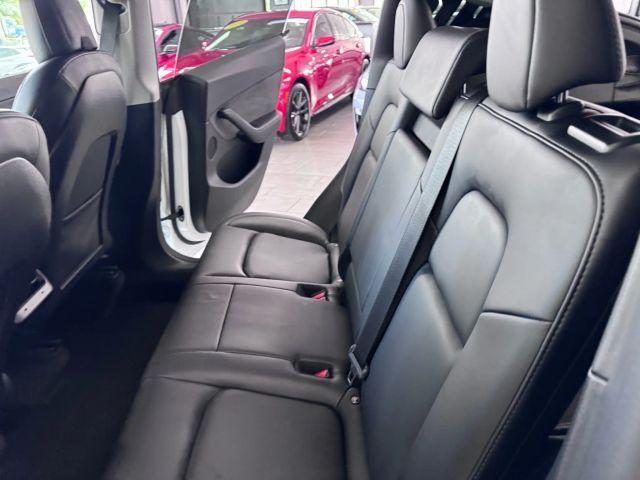 Photo of 2021 White Tesla Model Y