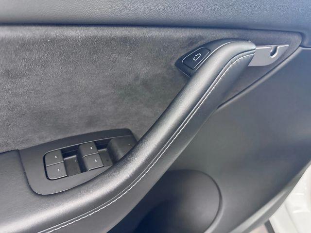 Photo of 2021 White Tesla Model Y