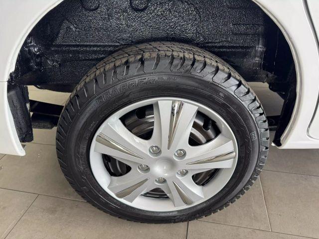 Photo of 2021 Cloud White Nissan NV200