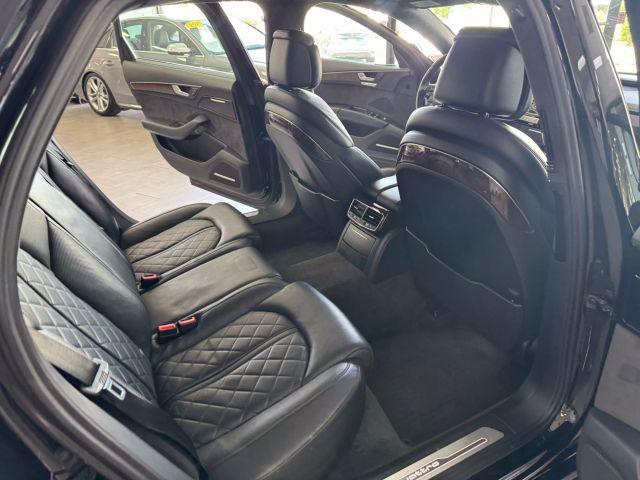 Photo of 2017 Mythos Black Metallic Audi A8