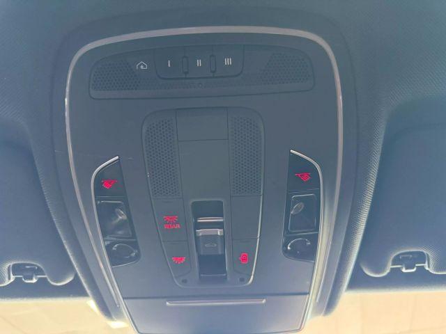 Photo of 2015 White Audi A8