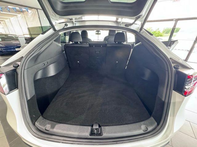Photo of 2021 White Tesla Model Y