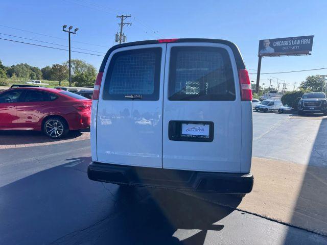 Photo of 2016 White Chevrolet Express 2500
