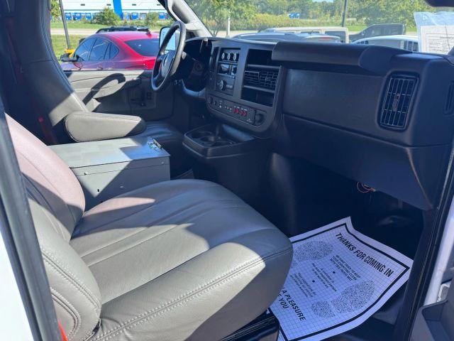 Photo of 2016 White Chevrolet Express 2500