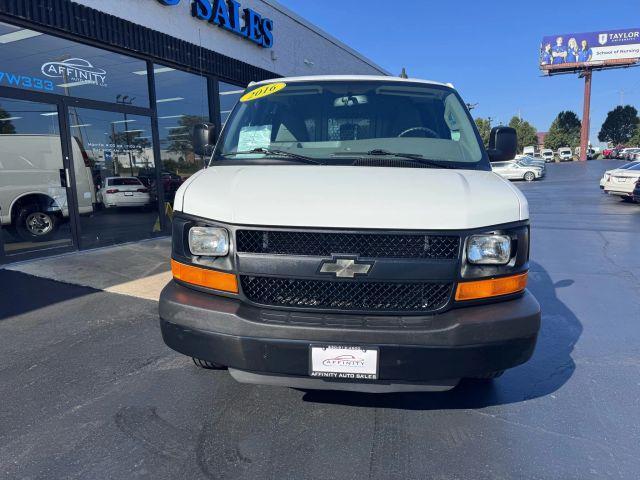 Photo of 2016 White Chevrolet Express 2500