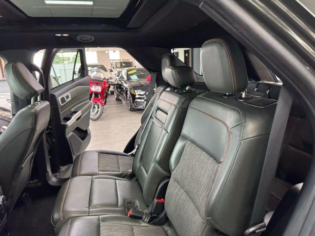 Photo of 2022 Green Ford Explorer