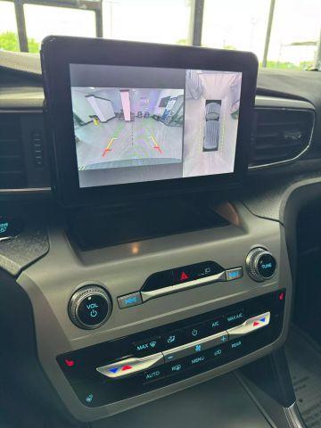 Photo of 2022 Green Ford Explorer