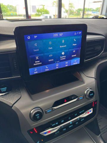 Photo of 2022 Green Ford Explorer