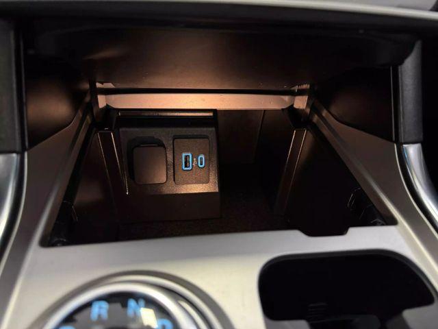 Photo of 2022 Green Ford Explorer