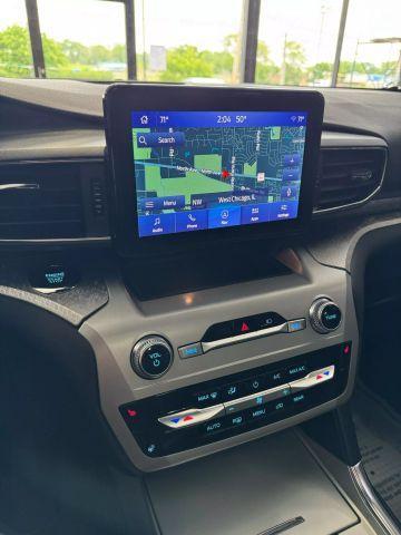 Photo of 2022 Green Ford Explorer