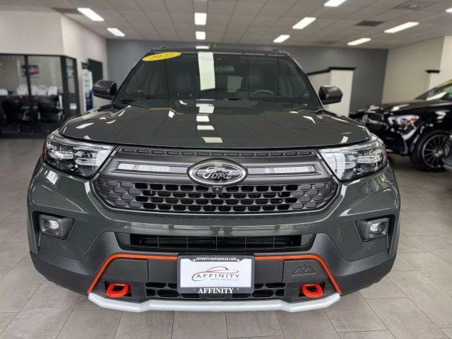 Photo of 2022 Green Ford Explorer