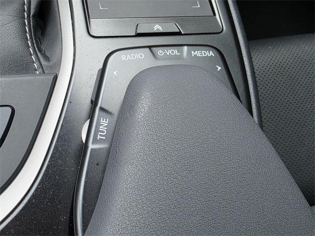 Photo of 2022 Atomic Silver Lexus UX 200