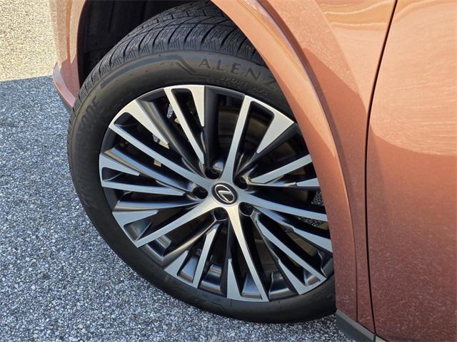 Photo of 2023 Copper Lexus RX 350
