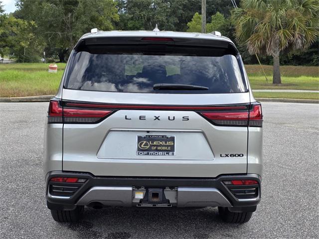 Photo of 2022 Atomic Silver Lexus LX 600