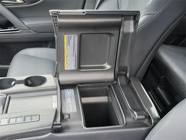 Photo of 2022 Atomic Silver Lexus LX 600