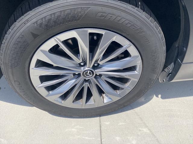 Photo of 2024 Rhodium White Premium Mazda CX-90