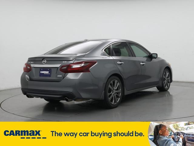 Photo of 2018 Gray Nissan Altima