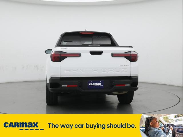 Photo of 2022 White Hyundai SANTA CRUZ