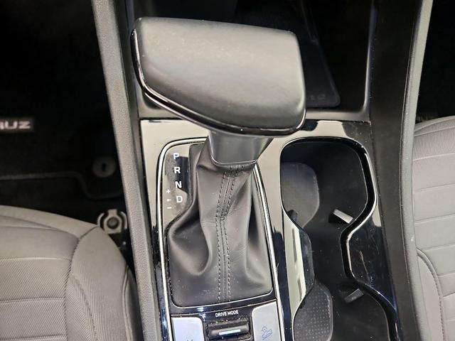 Photo of 2022 White Hyundai SANTA CRUZ