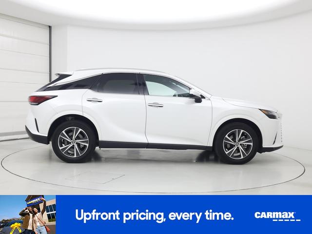 Photo of 2024 White Lexus RX 350h