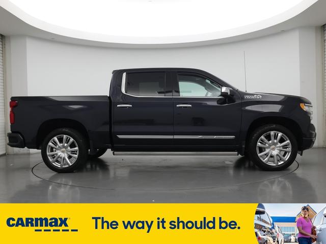 Photo of 2023 Gray Chevrolet Silverado 1500