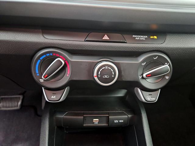 Photo of 2022 Red Kia Rio