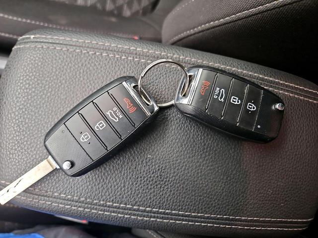 Photo of 2022 Red Kia Rio