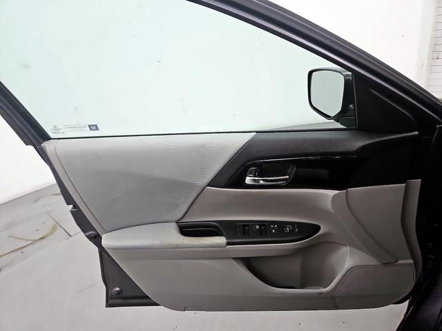 Photo of 2017 Gray Honda Accord