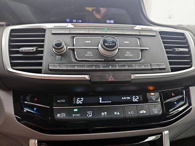 Photo of 2017 Gray Honda Accord