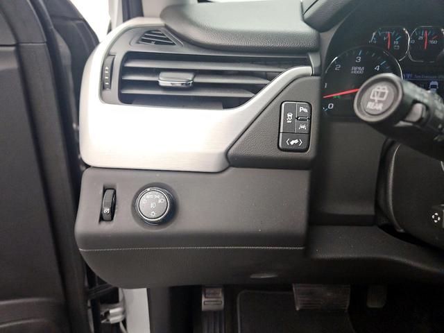 Photo of 2018 Silver GMC Yukon