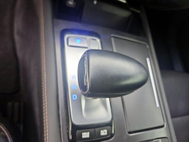 Photo of 2020 Gray Genesis G80