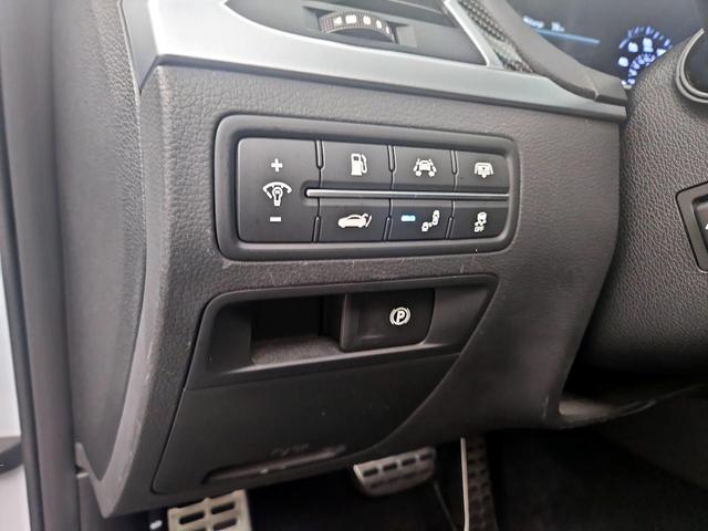 Photo of 2020 Gray Genesis G80